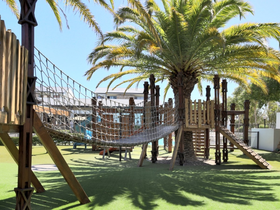 2 Bedroom Property for Sale in De Zicht Estate Western Cape